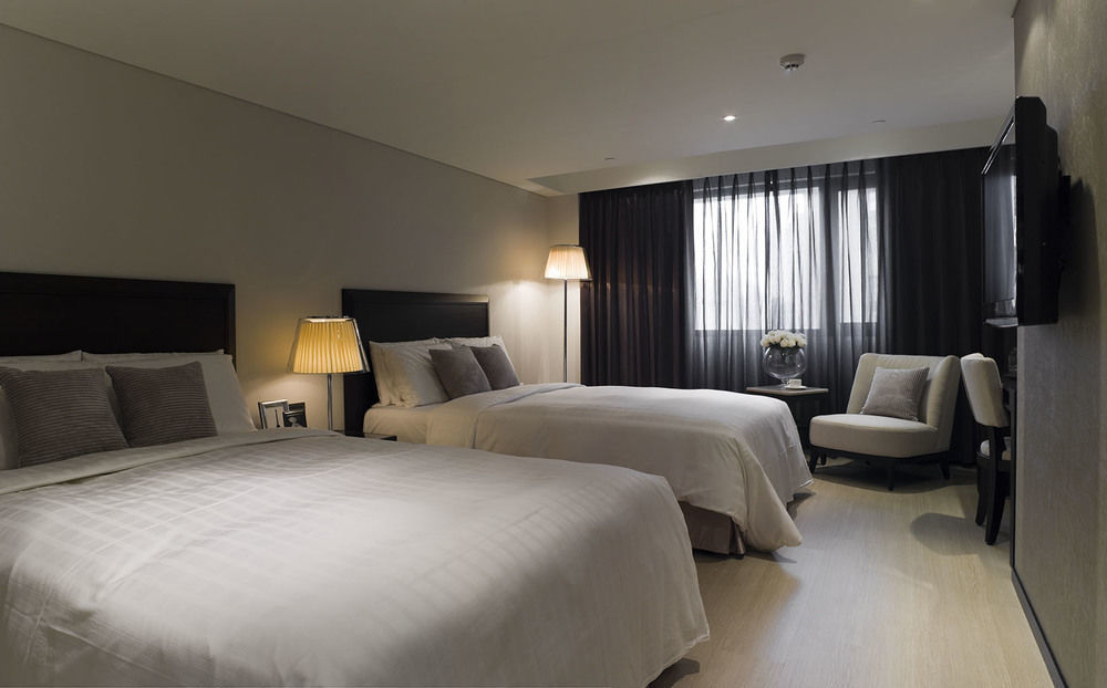 Talmud Hotel Kaohsiung Loveriver Екстер'єр фото